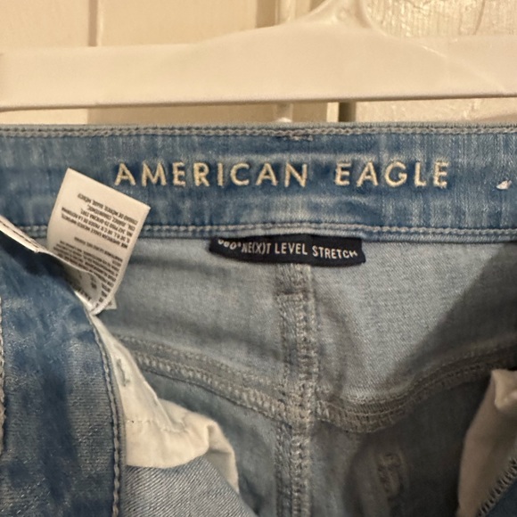 Faux ripped stretchy AE jeans - Picture 3 of 4